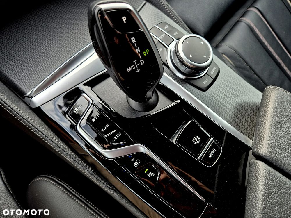 BMW Seria 5 520e M Sport sport - 14
