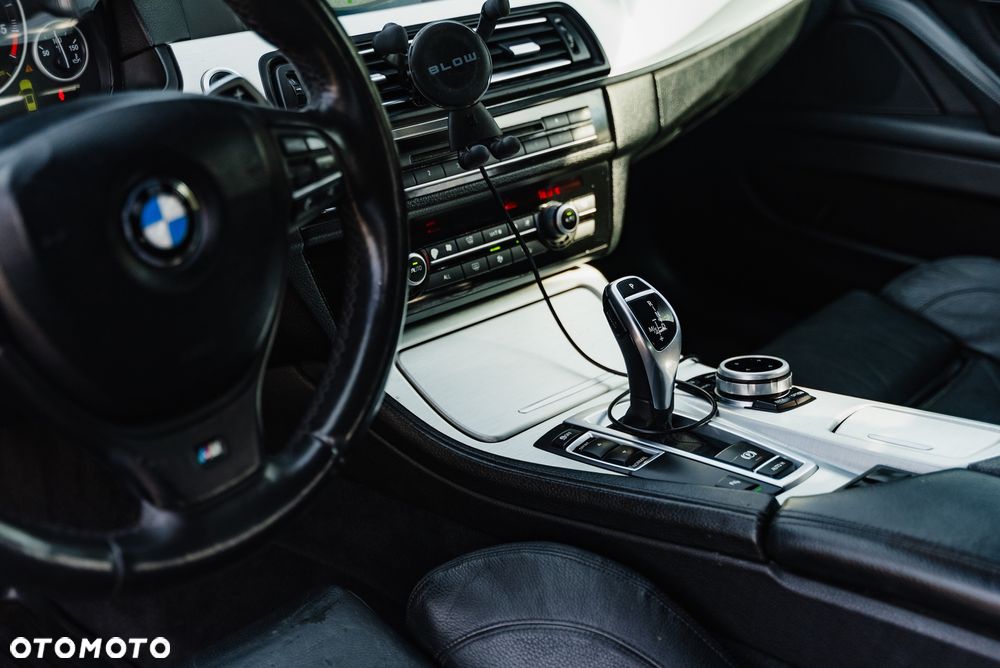 BMW Seria 5 535d Touring - 29