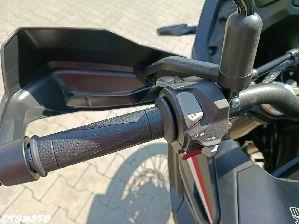 QJMOTOR SRT 300DX - 5