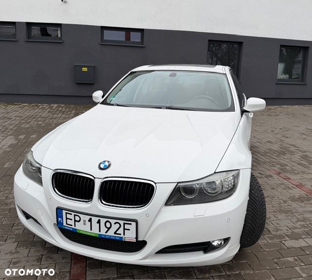 BMW Seria 3 318i - 1