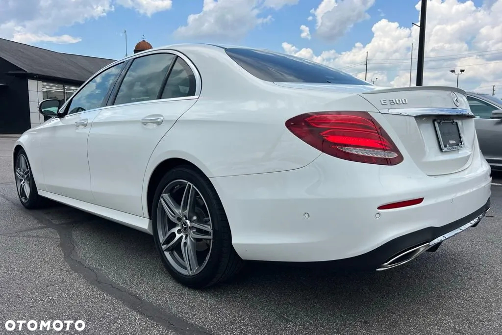 Mercedes-Benz Klasa E - 2