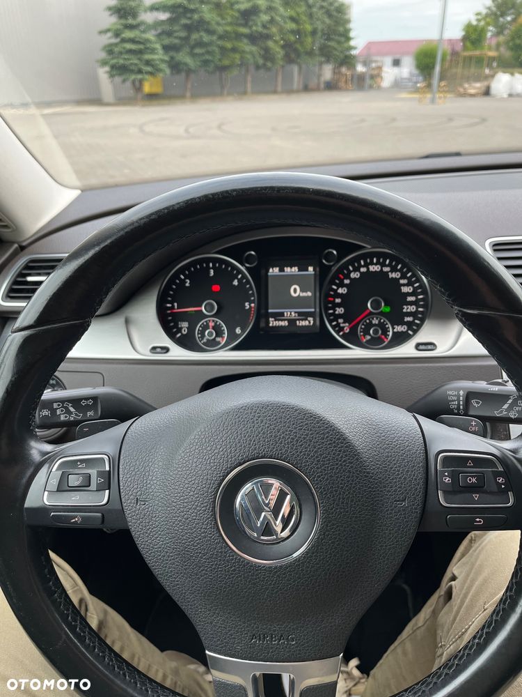 Volkswagen Passat 2.0 TDI DPF DSG 4Motion Highline - 14