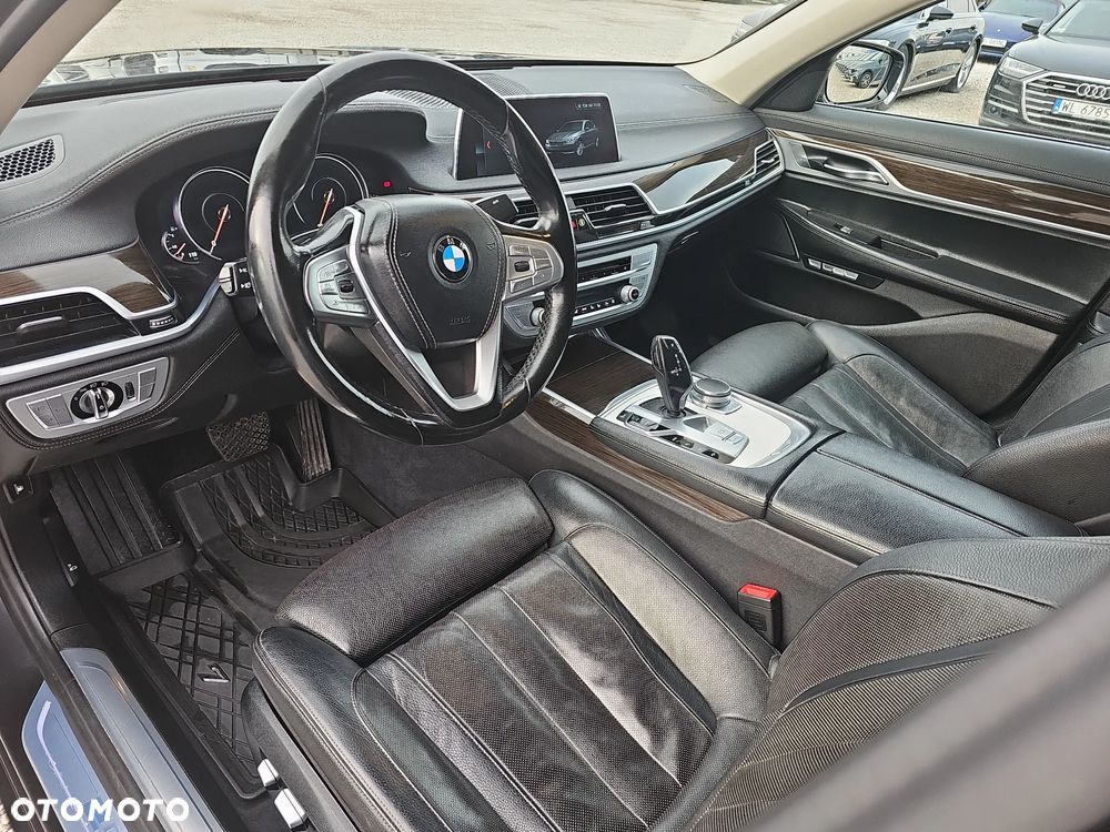 BMW Seria 7 740Le xDrive iPerformance - 10