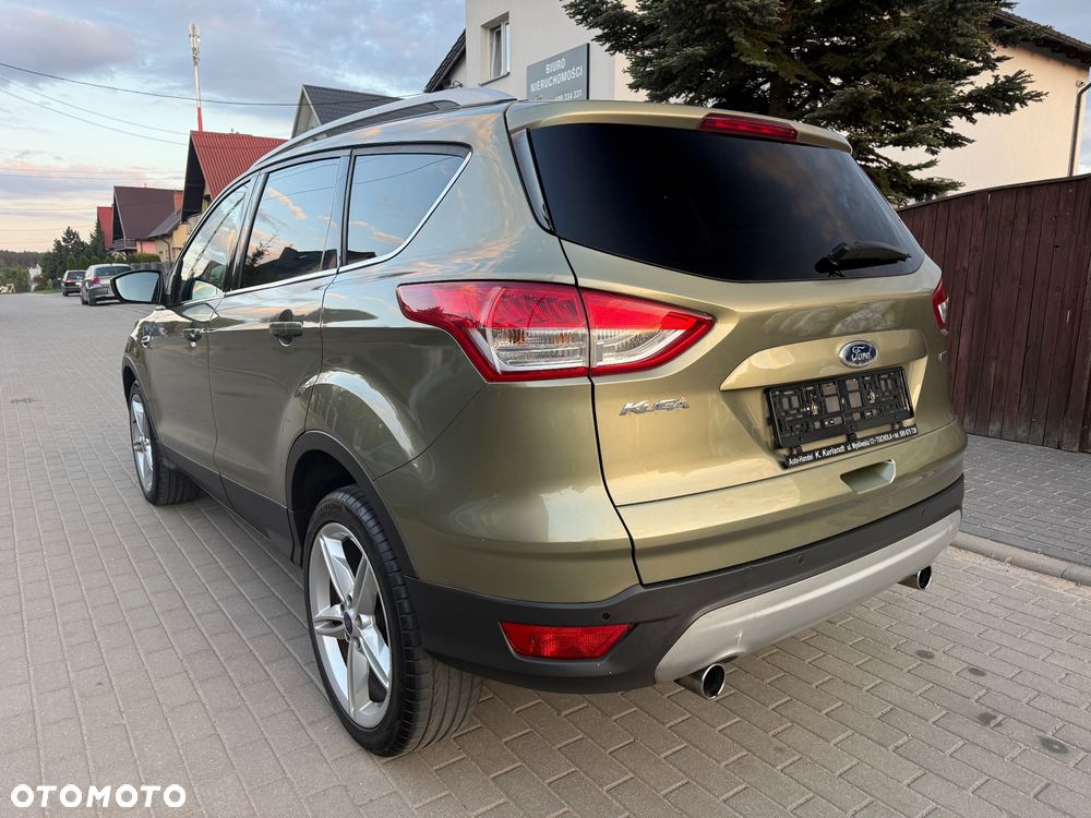 Ford Kuga 1.6 EcoBoost 2x4 Titanium - 5