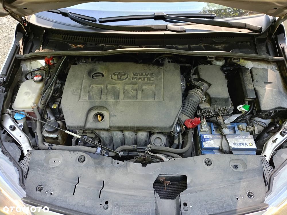 Toyota Avensis 2.0 Premium MS - 11