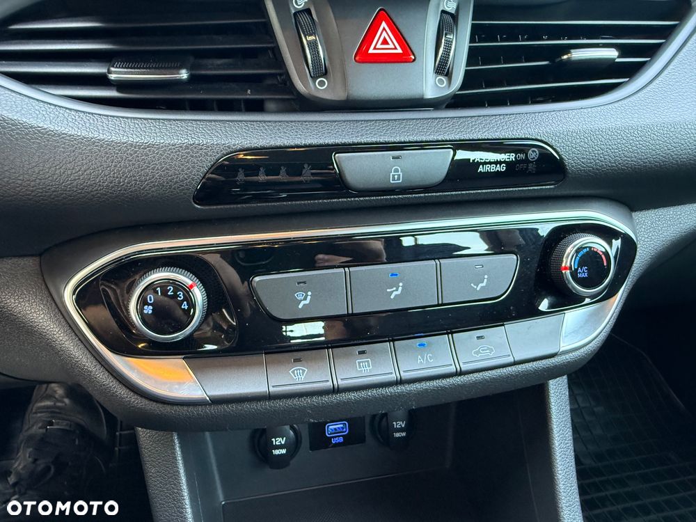Hyundai i30 1.5 DPI Comfort - 13