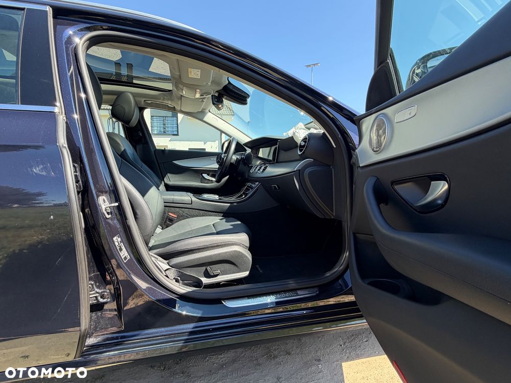 Mercedes-Benz Klasa E 220 d Avantgarde - 34