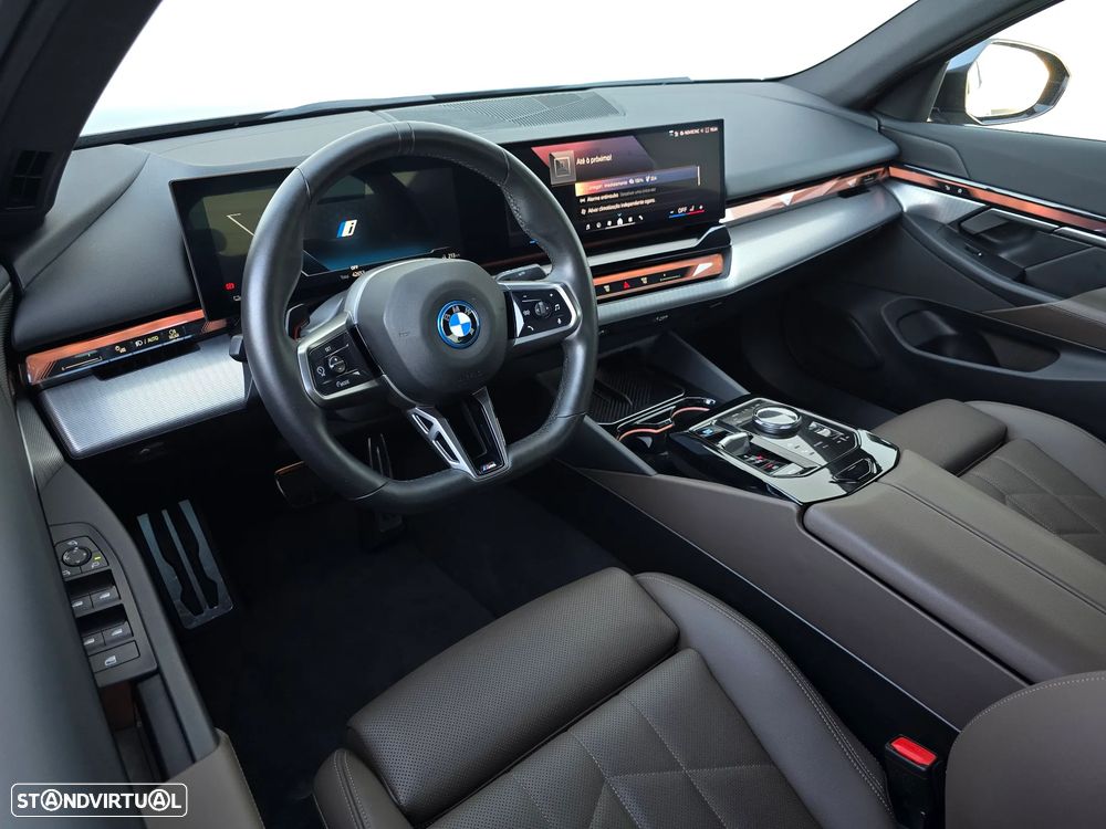 BMW i5 eDrive40 Pack Desportivo M - 17