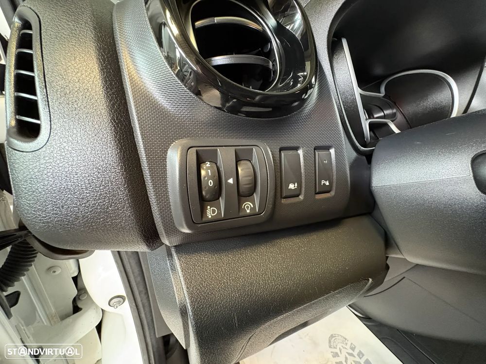 Renault Trafic 2.0 L2H12 - 14