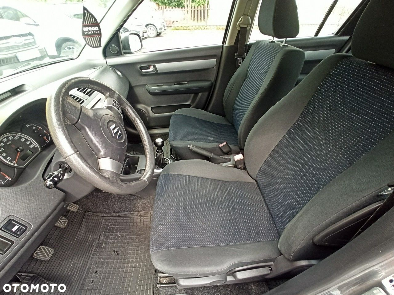 Suzuki Swift - 8