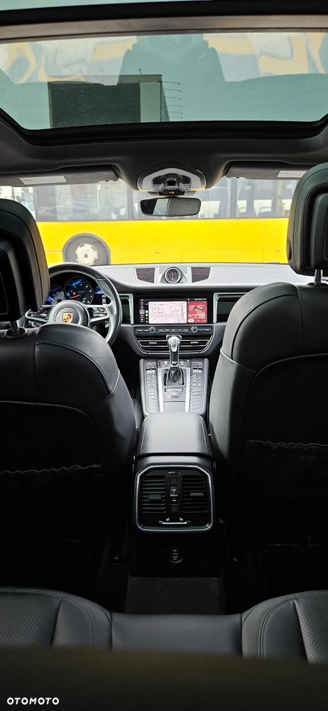 Porsche Macan - 27