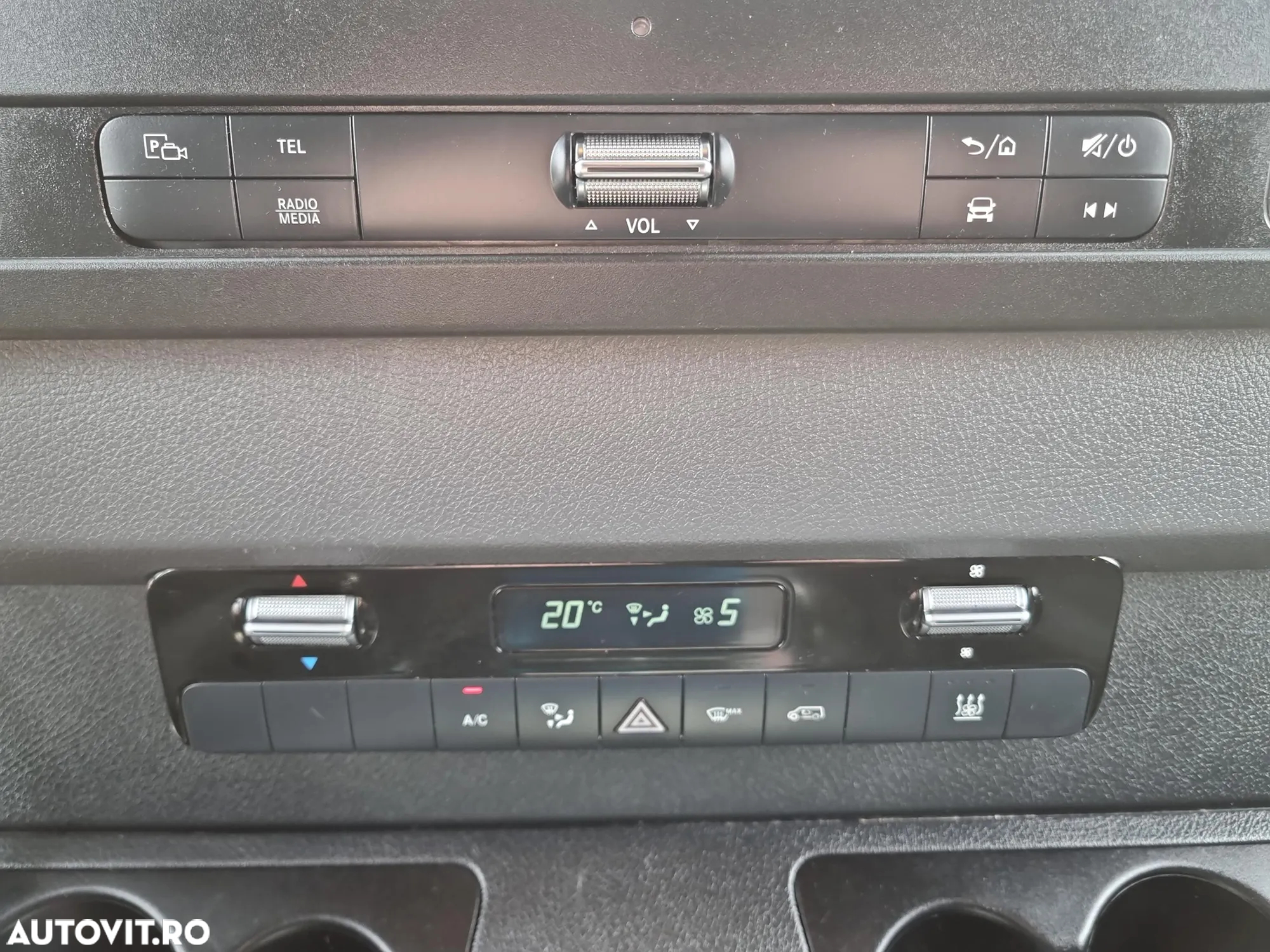 Mercedes-Benz Sprinter - 14