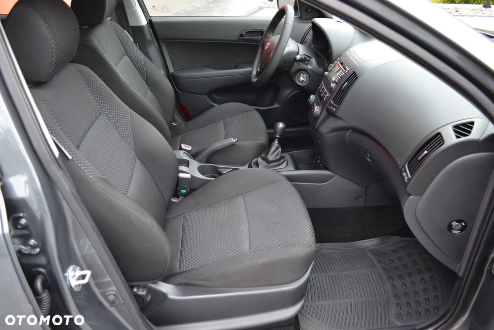 Hyundai i30 1.4 Blue Comfort - 10