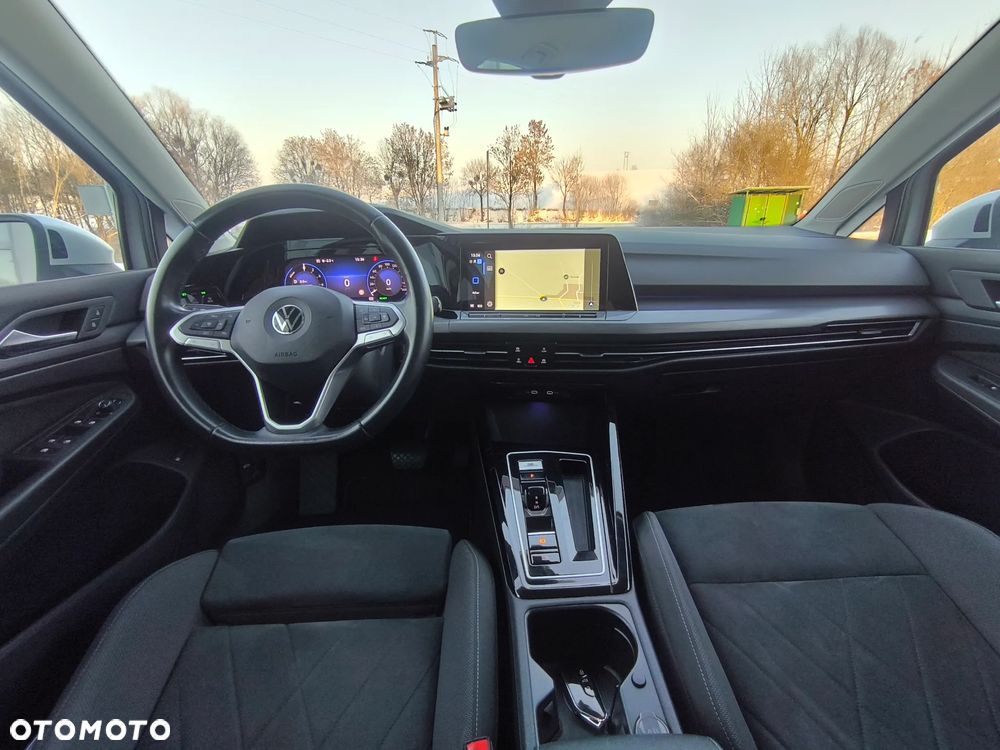 Volkswagen Golf - 25