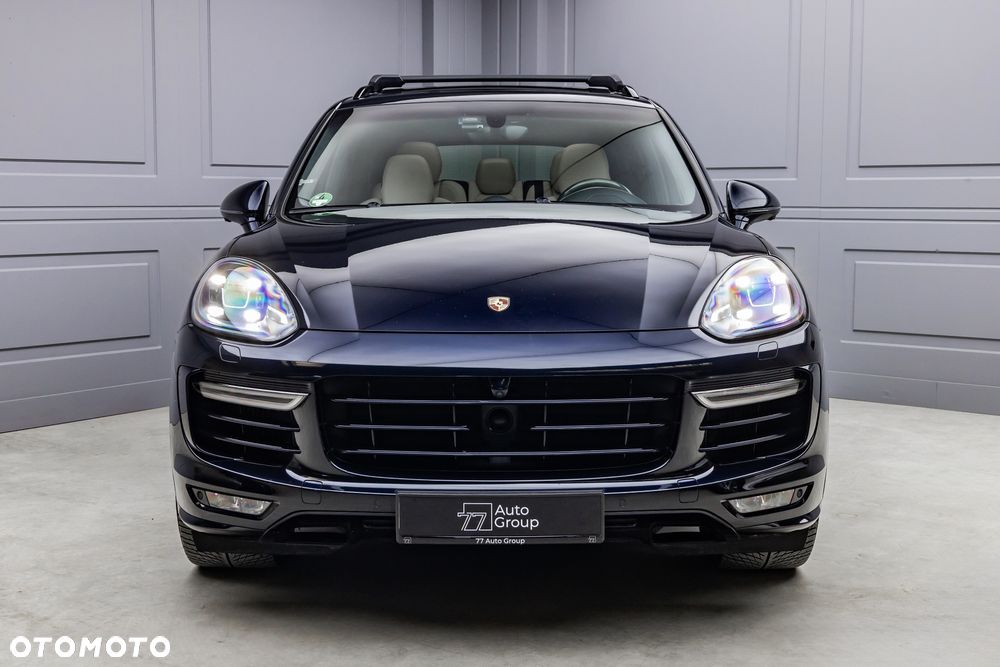 Porsche Cayenne - 8