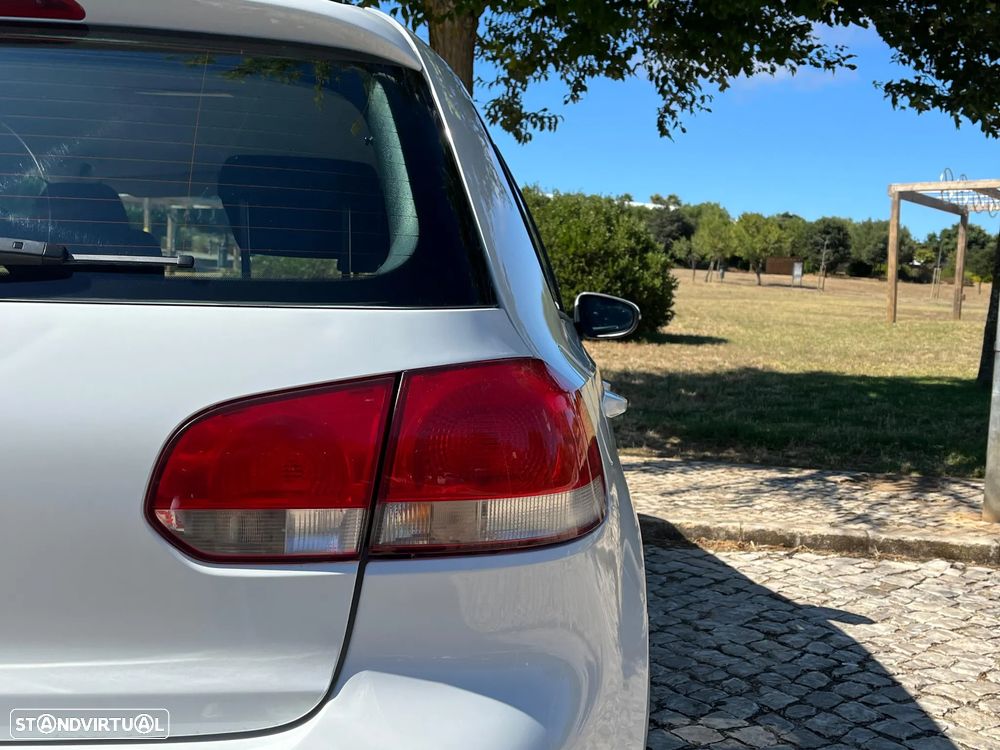 VW Golf 1.6 TDi DPF Style - 13