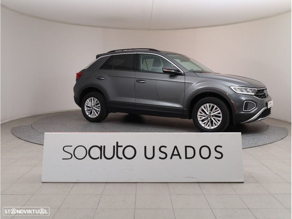 Volkswagen T-Roc 1.0 TSI Urban — fotografia 8