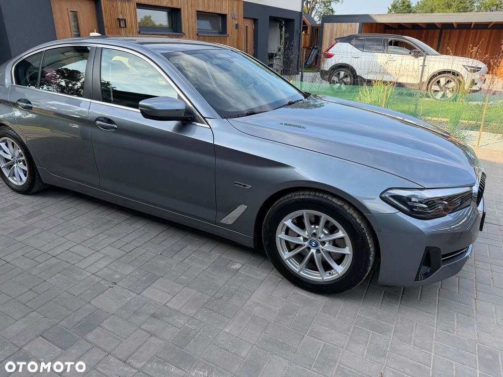 BMW Seria 5 2022 photo 3