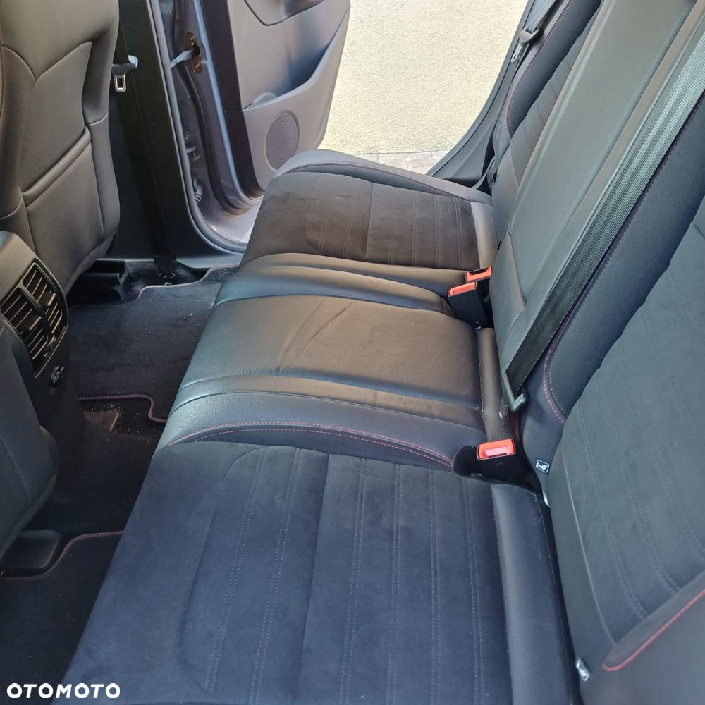 Ford Kuga 1.5 EcoBoost FWD ST-Line ASS MMT6 - 8