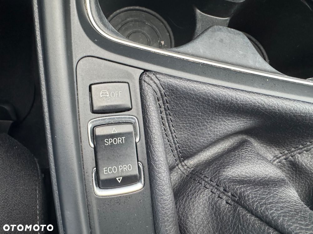 BMW Seria 3 316i Sport Line - 30