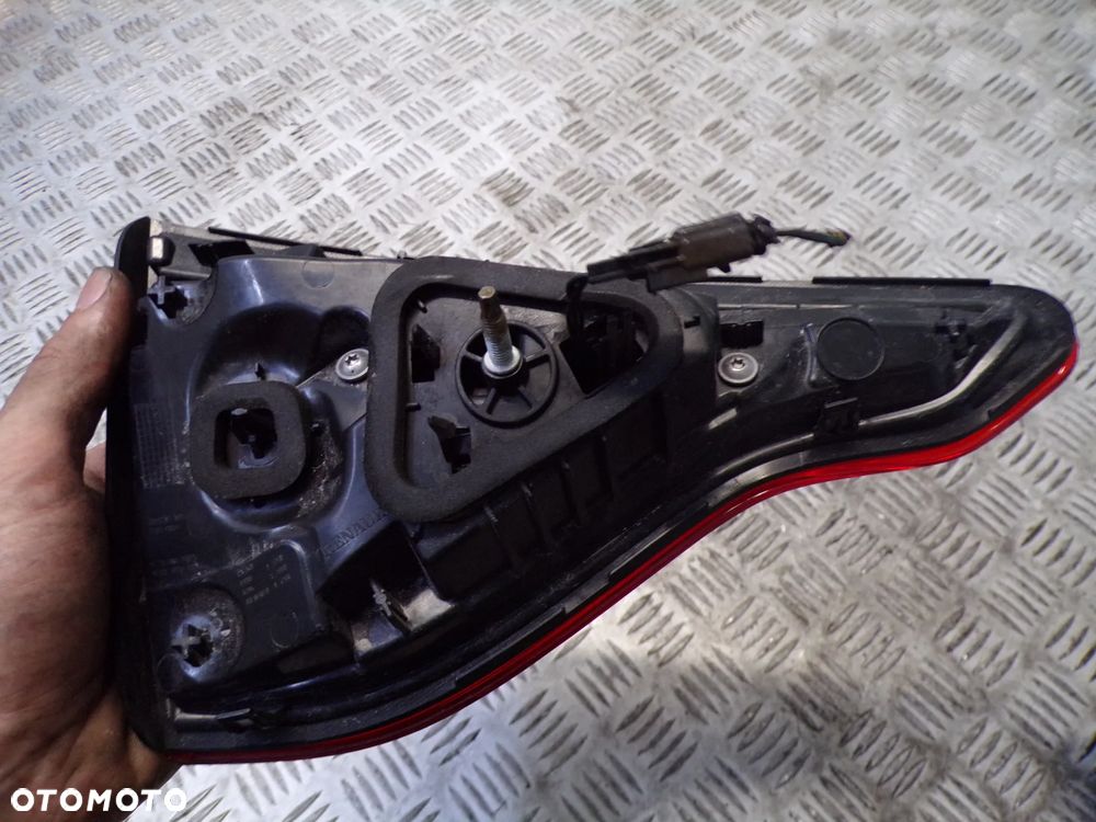 LAMPA PRAWY TYŁ RENAULT CLIO V 265557776R 265503304R - 2