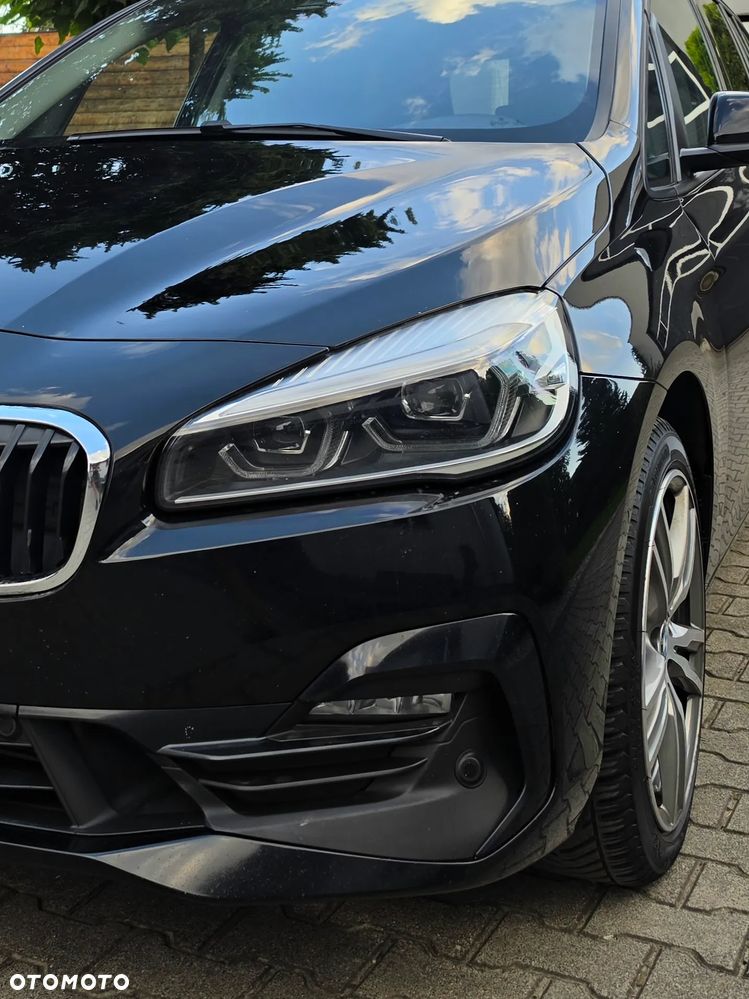 BMW Seria 2 220d - 11