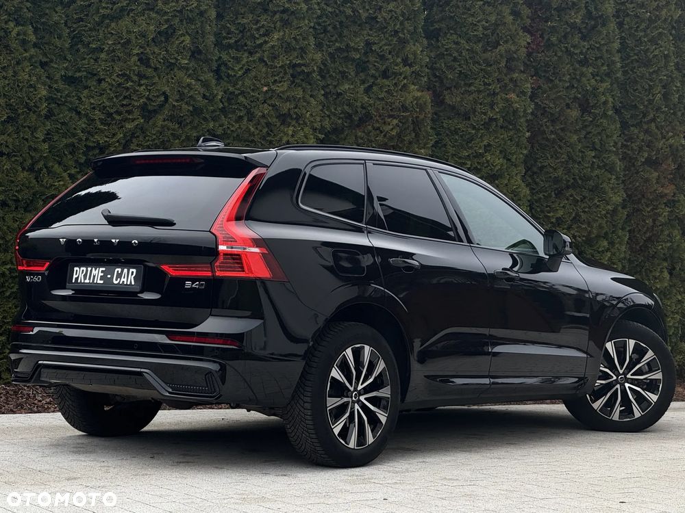 Volvo XC 60 B4 D AWD Plus Dark - 4