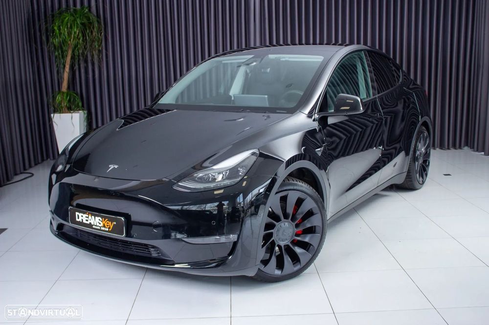 Tesla Model Y Performance Dual Motor AWD - 1