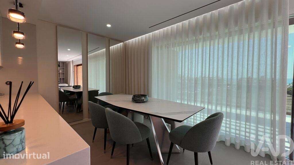 Apartamento T2 em Quarteira de 292,00 m2 - Grande imagem: 5/26