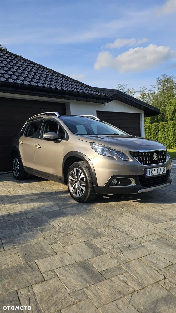 Peugeot 2008 1.2 Pure Tech GPF Allure S&S - 1