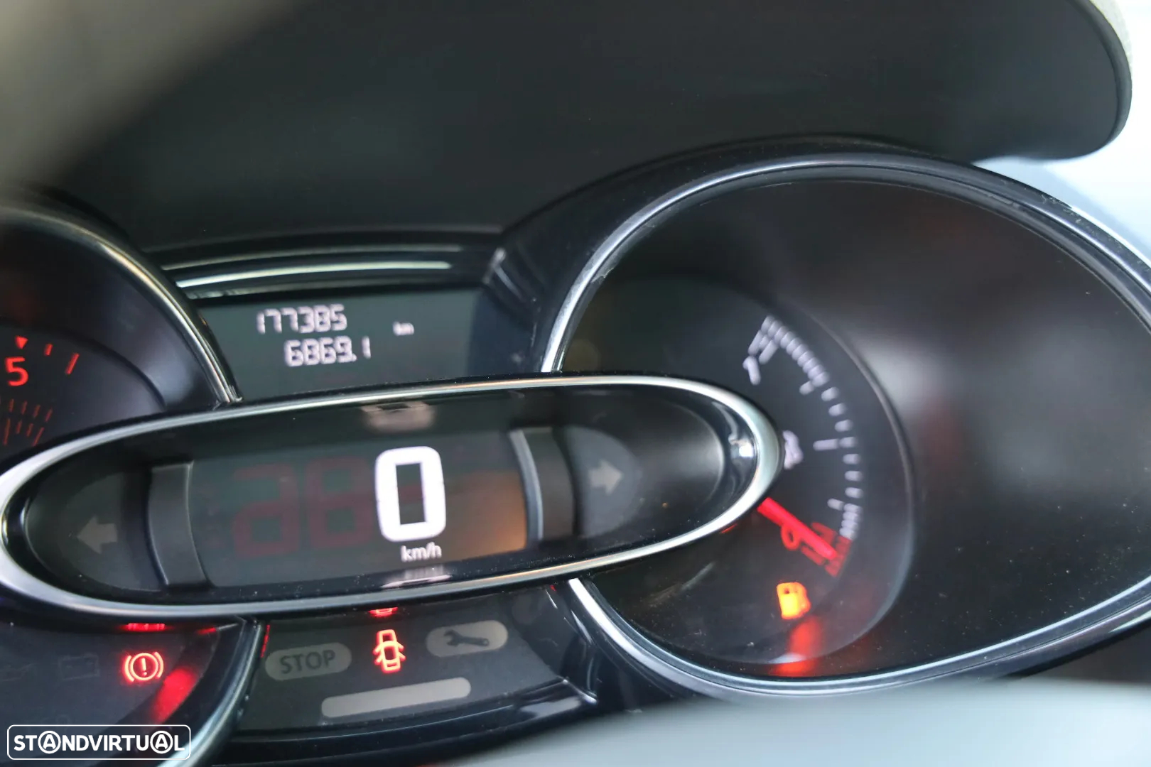 Renault Clio 1.5 dCi Zen - 13