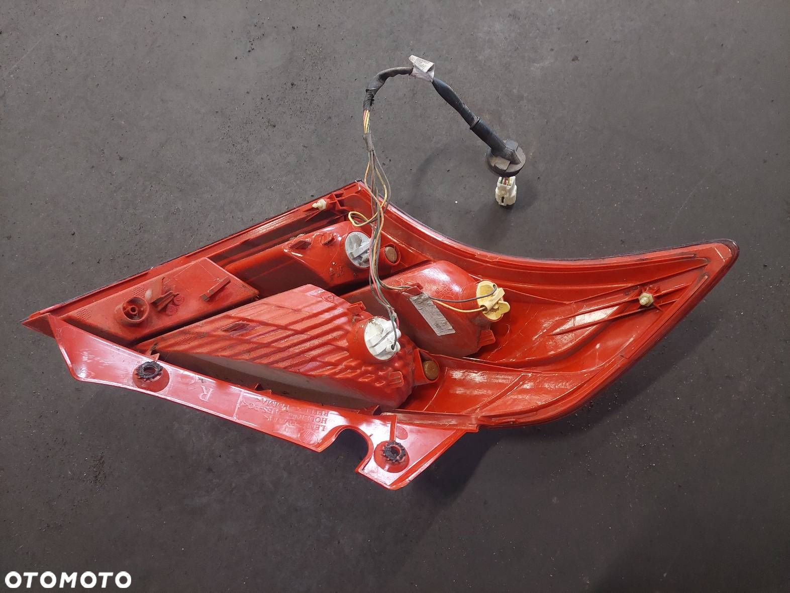 KOMPLETNY TYŁ KLAPA BAGAŻNIKA ZDERZAK LAMPA SUZUKI SWIFT V ZCE 10-17 - 3