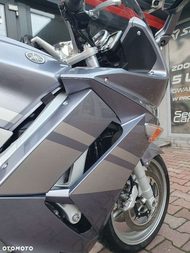 Yamaha FJR - 25