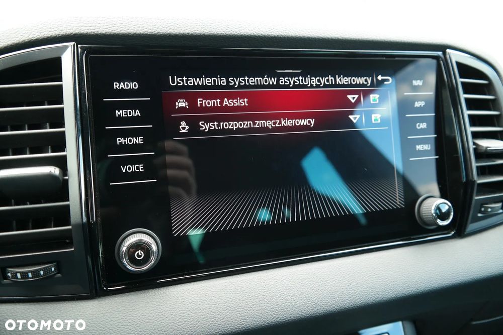 Skoda Karoq 1.5 TSI ACT 4x2 Sportline DSG - 30
