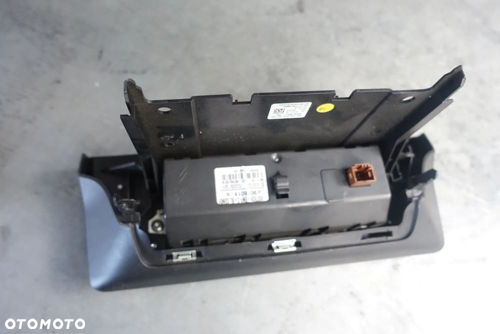 PANEL WYŚWIETLACZ RADIA BERLINGO IV 18r. - 2