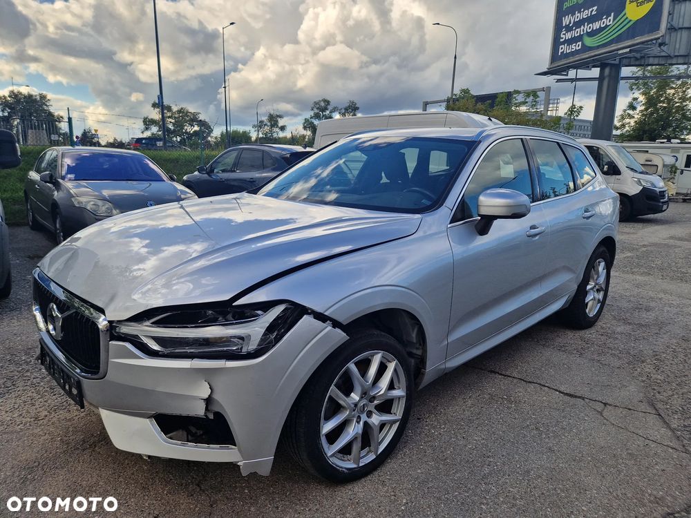 Volvo XC 60 B5 B AWD Momentum Pro - 4