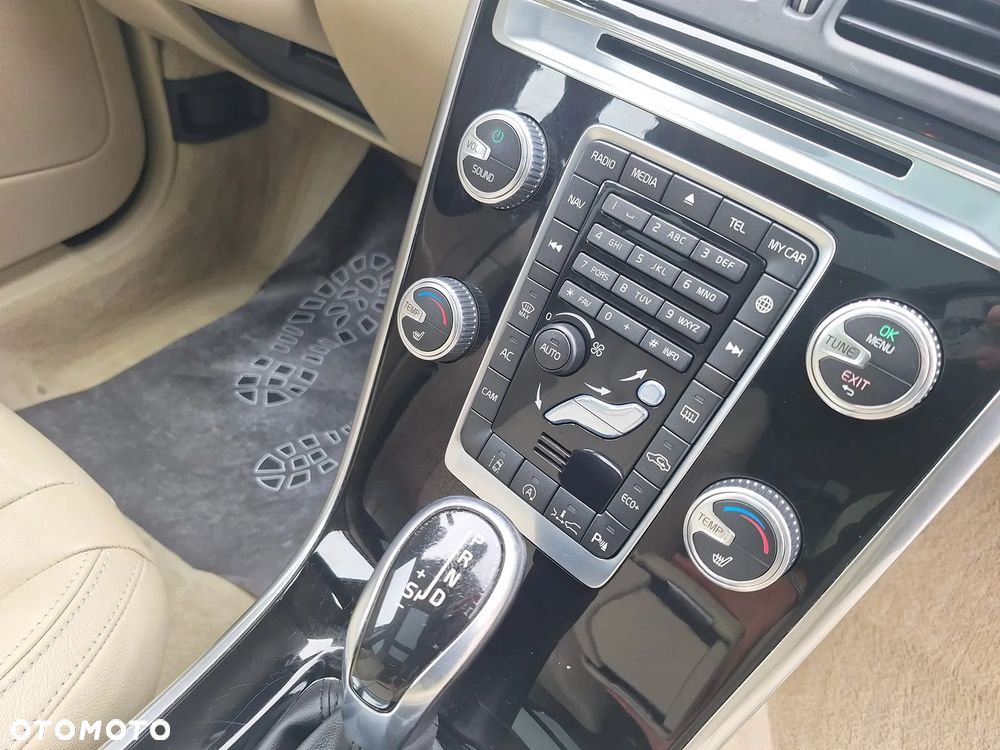 Volvo XC 60 D4 Geartronic Summum - 29