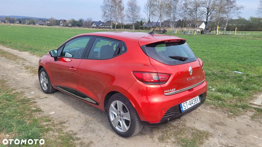 Renault Clio 1.2 16V Confort Authentique - 4