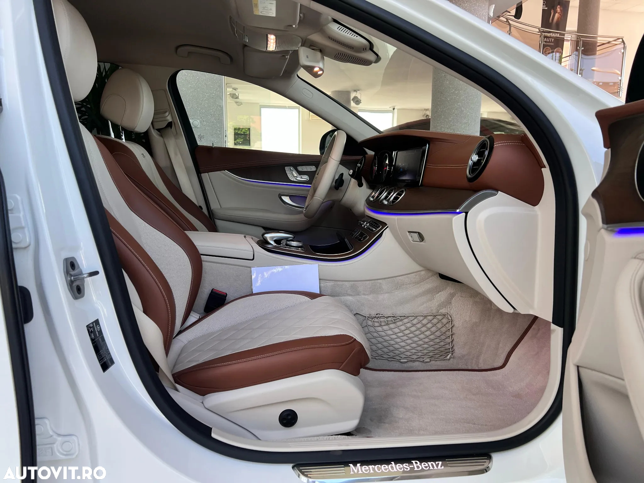 Mercedes-Benz E - 16