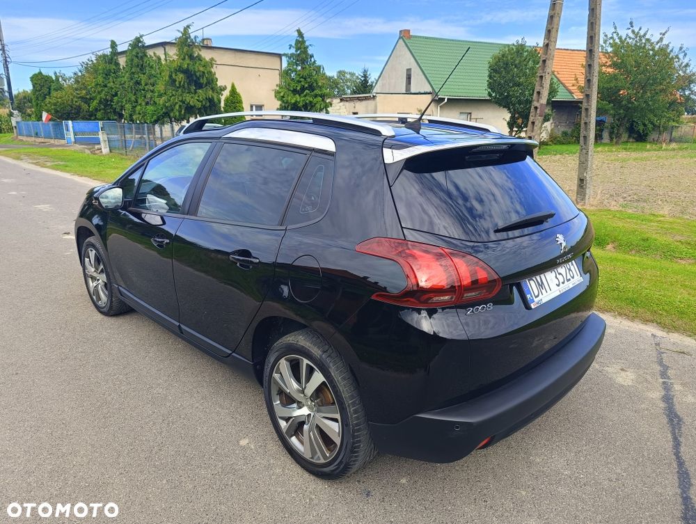 Peugeot 2008 2016 photo 2