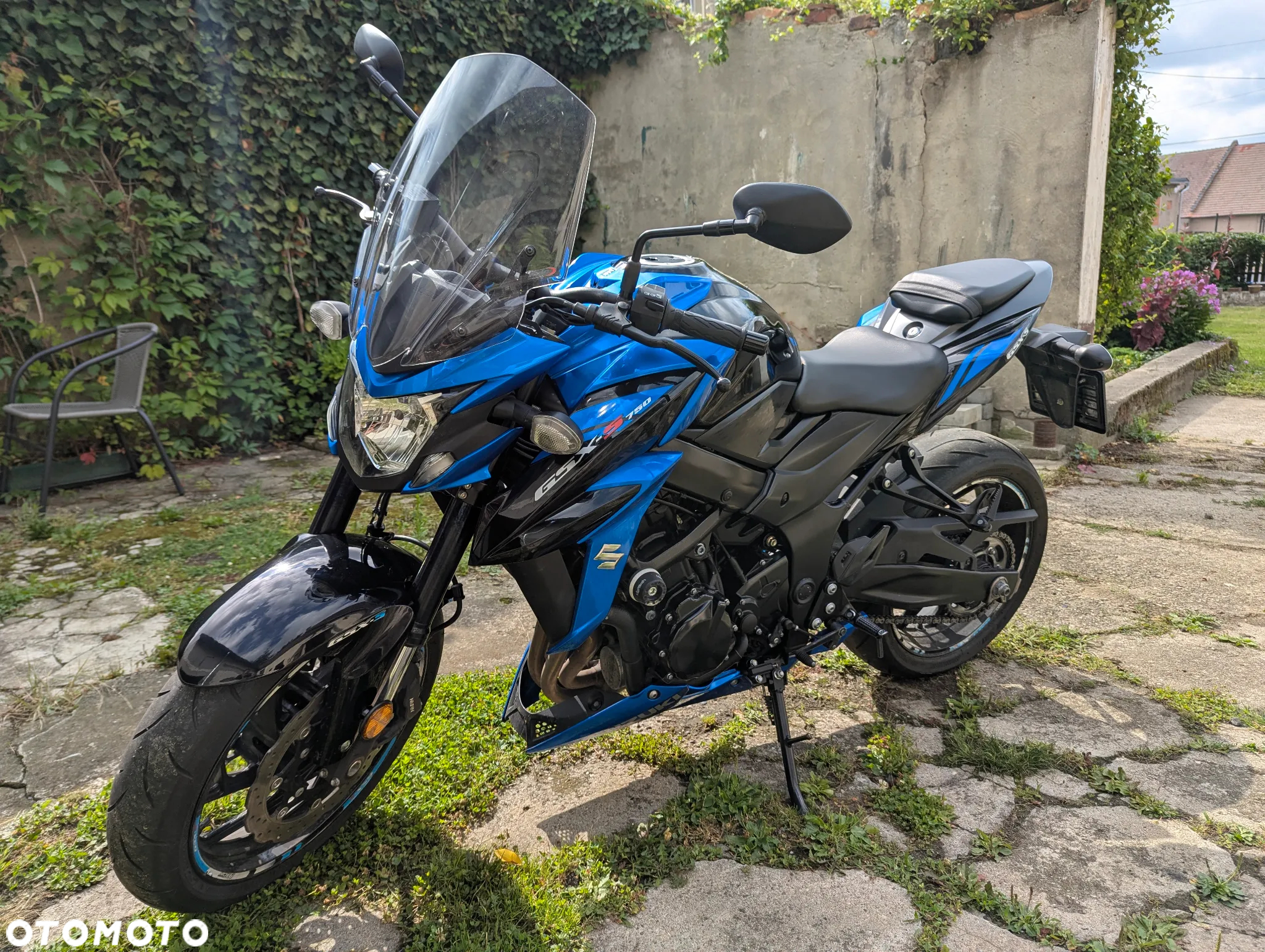 Suzuki GSX - 9