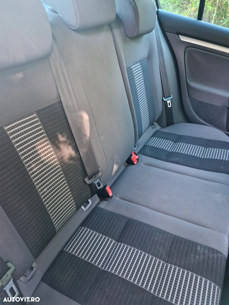 Volkswagen Golf 2.0 TDI United - 10