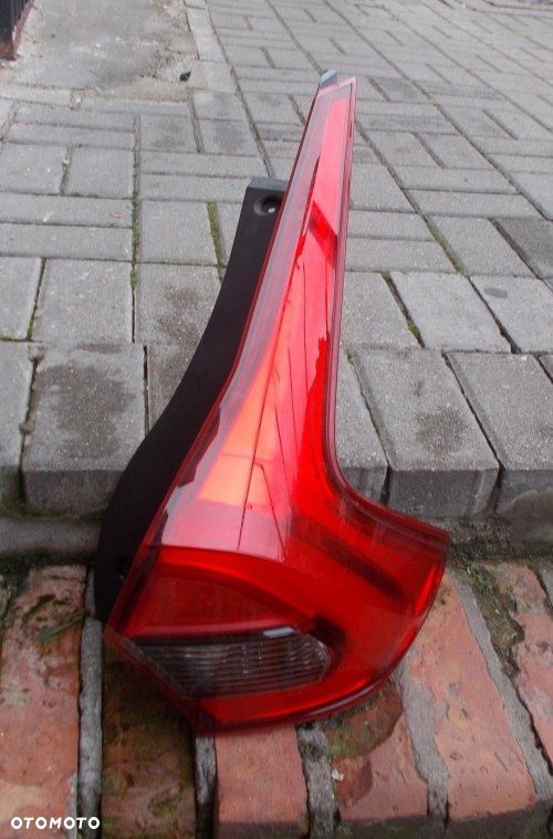 MITSUBISHI ECLIPSE CROSS 17-21 LAMPA PRAWA TYLNA LED ORYGINAŁ - 1