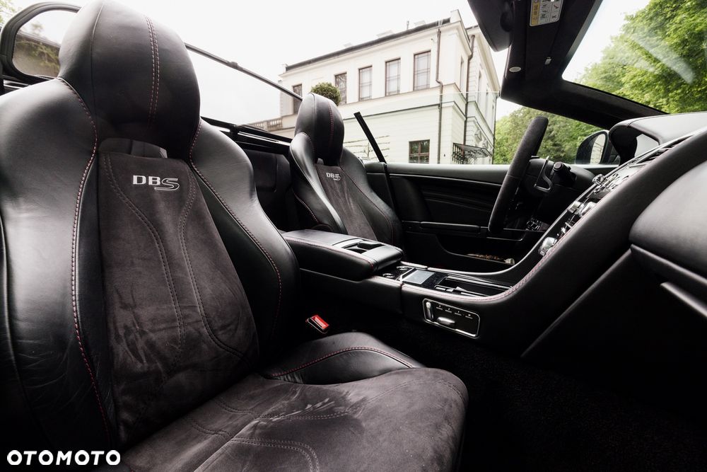 Aston Martin DBS - 17
