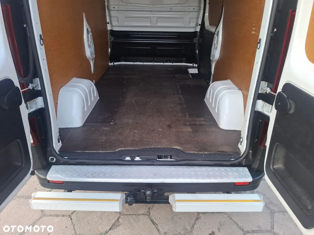 Opel Vivaro 2018 L2H2 MAXI * klima 3osobowy - 31