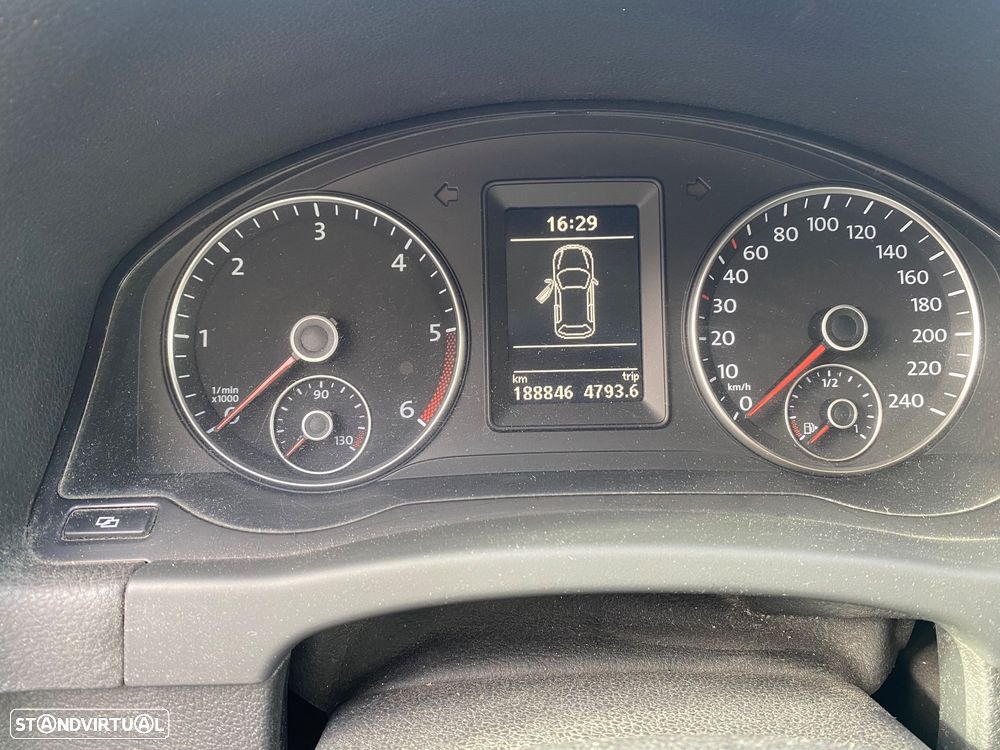 VW Golf Plus 1.6 TDi Confortline - 11