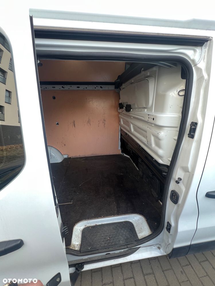 Renault Trafic - 6