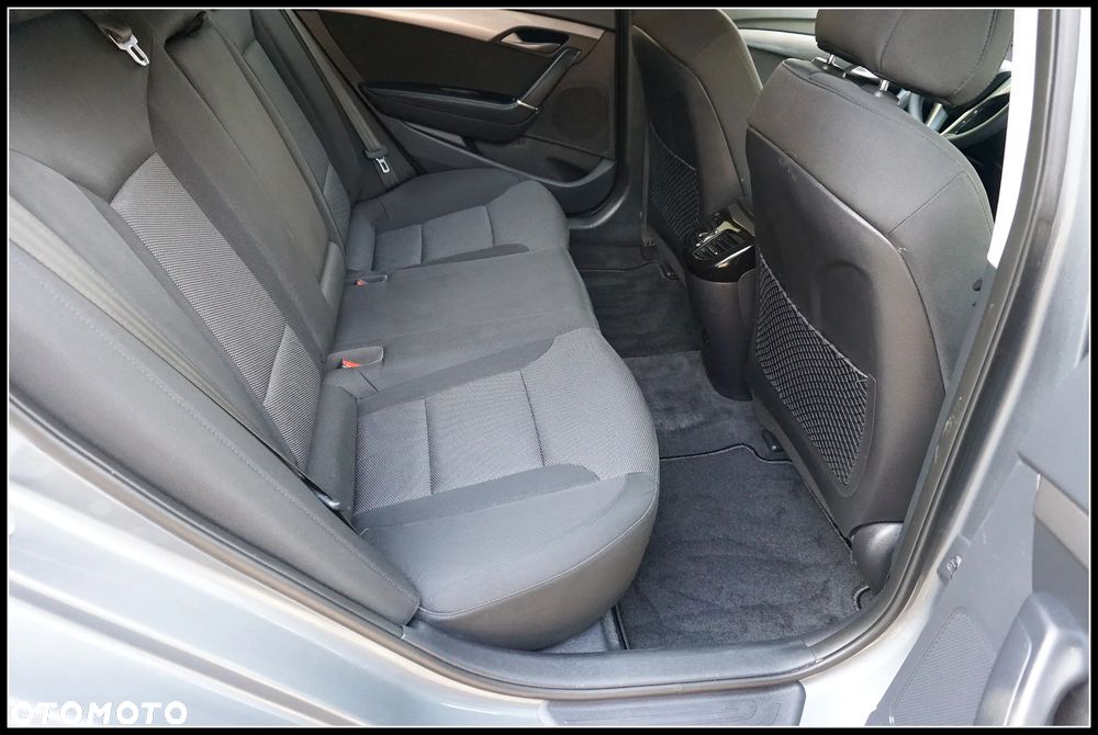 Hyundai i40 1.6 GDI Comfort + - 8