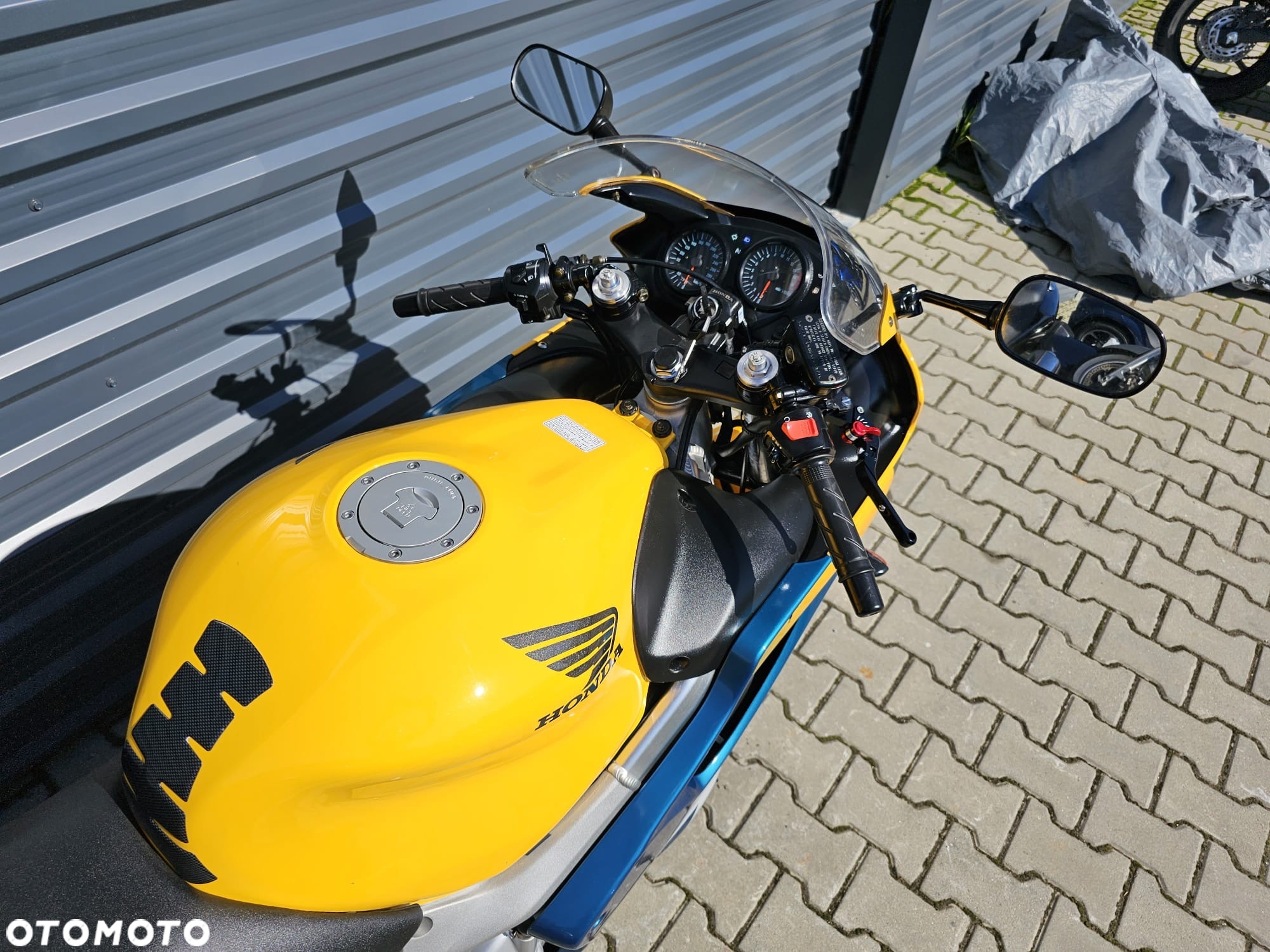 Honda CBR - 19