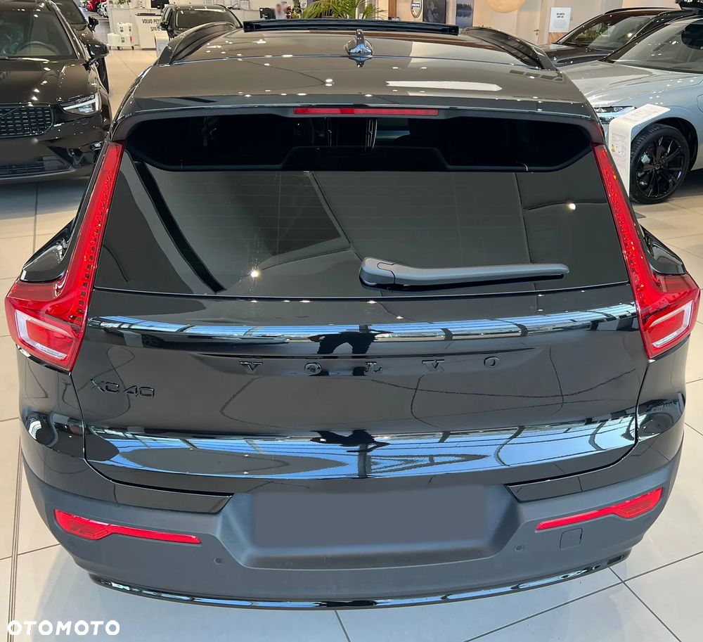 Volvo XC 40 B4 B AWD DKG Ultimate Dark - 17